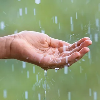 التماس دعا برای آمرزش گناهان شخص زنده