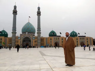 در مسجد جمکران - ۱۳۹۰